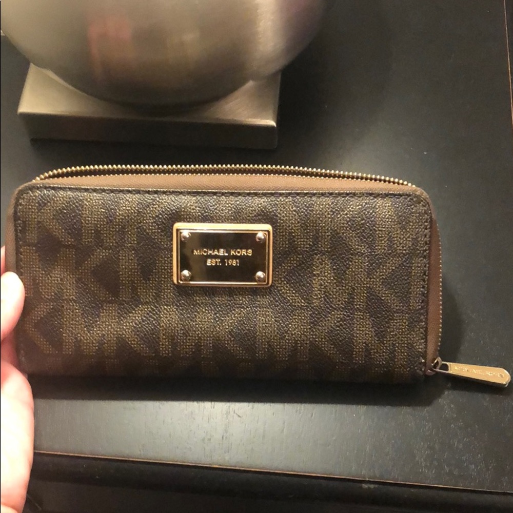 Michael Kors zip around wallet